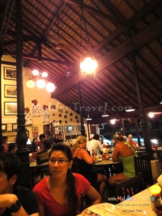 Made's Warung Bali 09