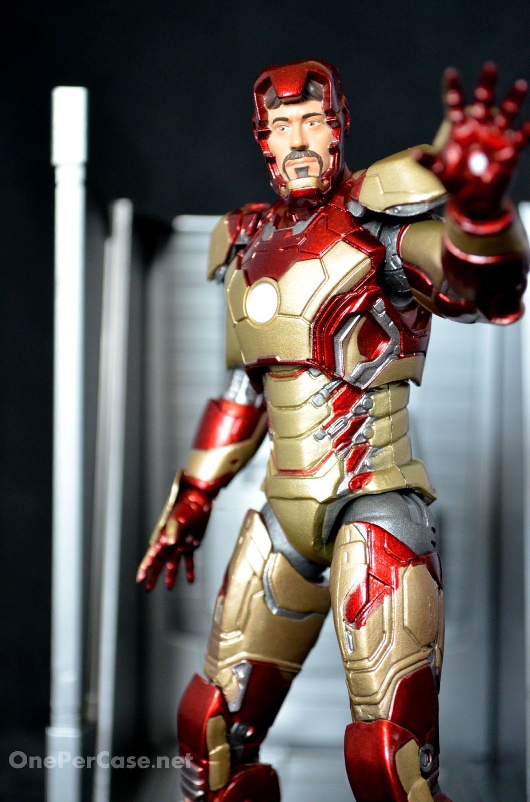One Per Case Marvel Select Iron Man 3 Mark Xlii Armor