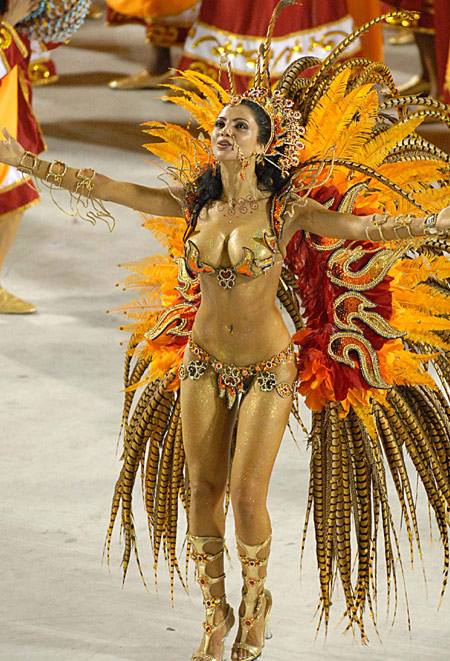 Samba Dancers - (5) - Fabia Borges, posted on Wednesday, 20 March 2013