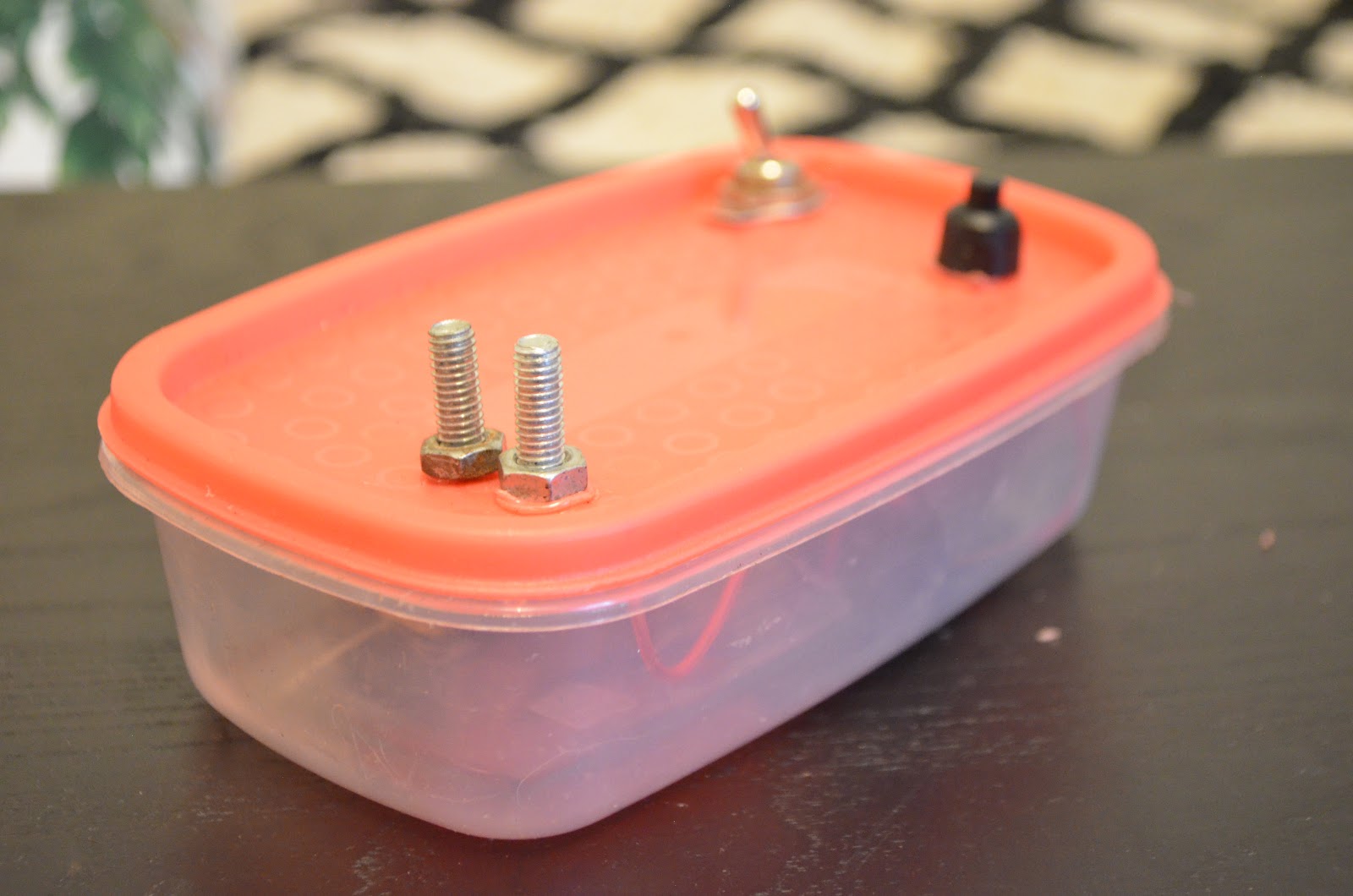 Making a High Voltage Generator which runs off a 9V battery
