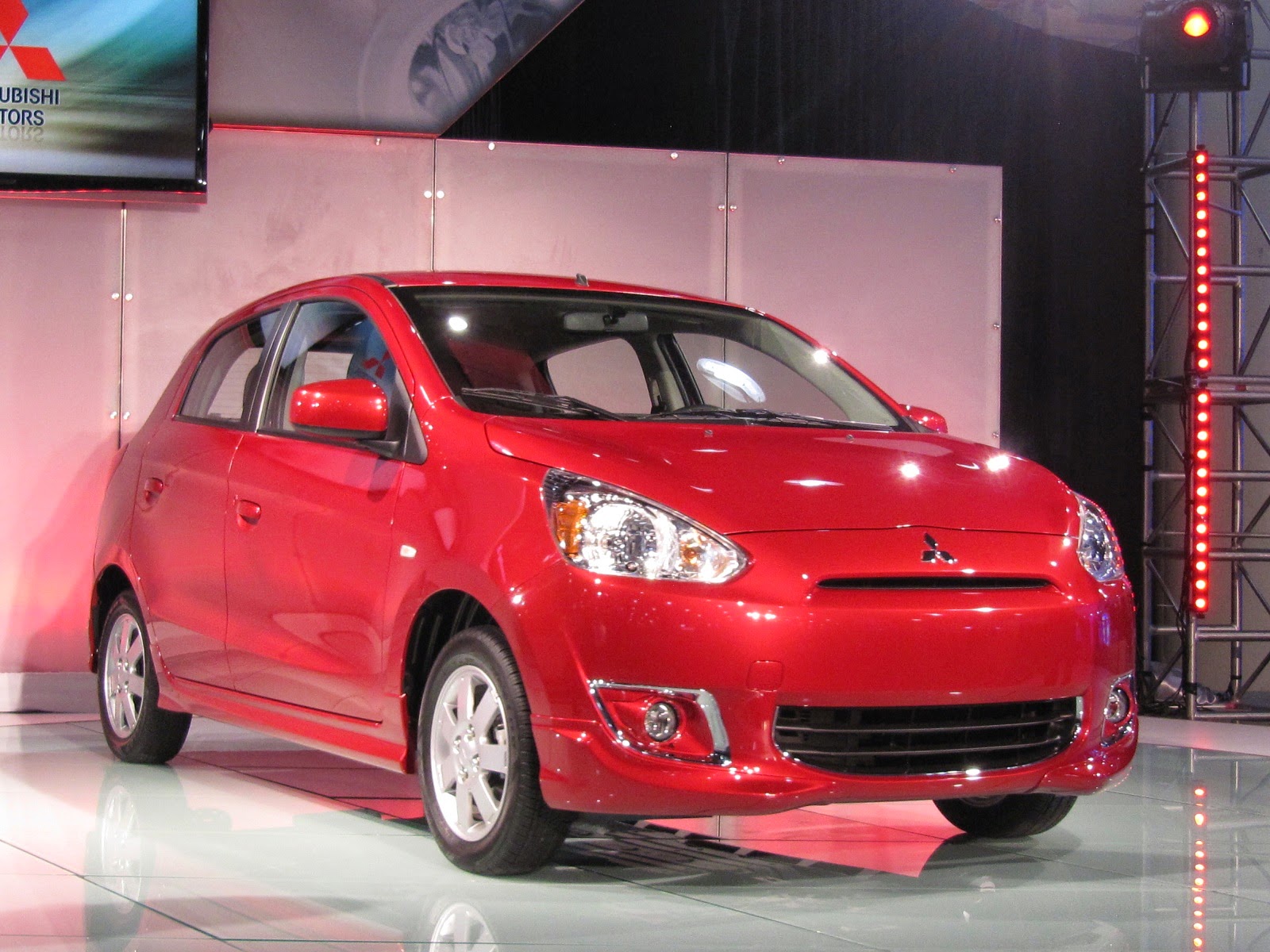 PROMO MURAH MITSUBISHI MIRAGE Dealer Mitsubishi Makassar Harga