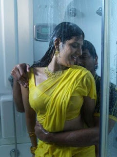 Chennai aunty Boob Pressed In home