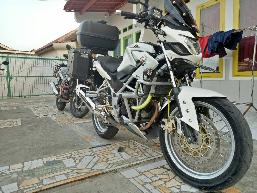 MODIFIKASI SEMI TOURING HARIAN OLD CB150R HONDA STREETFIRE LAMPUNG