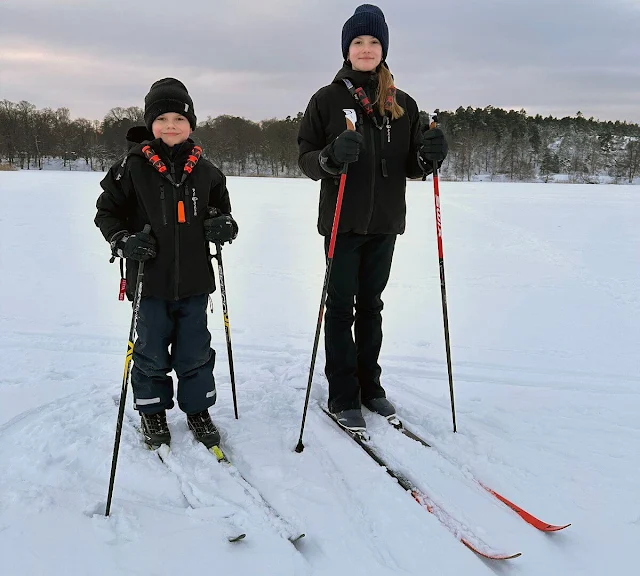 Swedish Crown Princess Victoria, Prince Daniel, Princess Estelle and Prince Oscar. Princess Estelle wore a navy ski coat