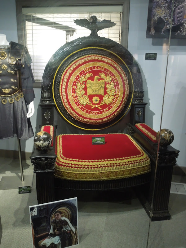 Commodus throne prop Gladiator