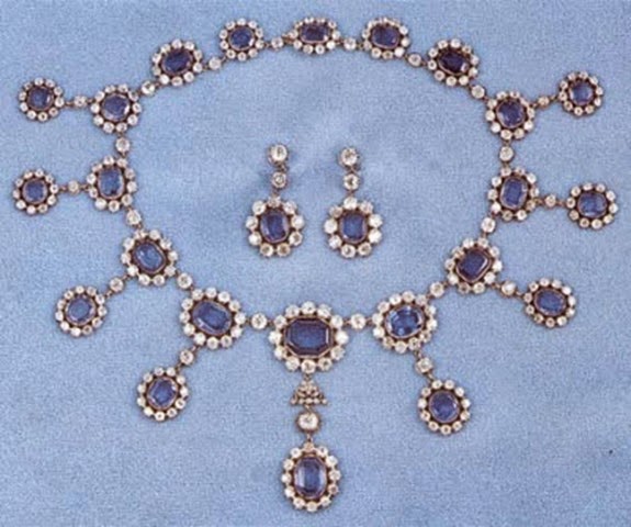 Collar y pendientes