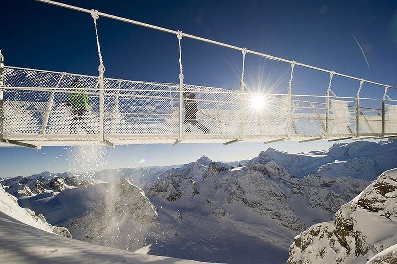 titlis-cliff-walk-1