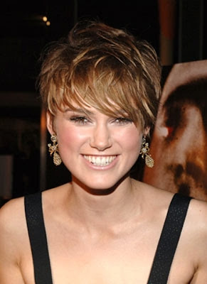 Short Hairstyles for Round Faces