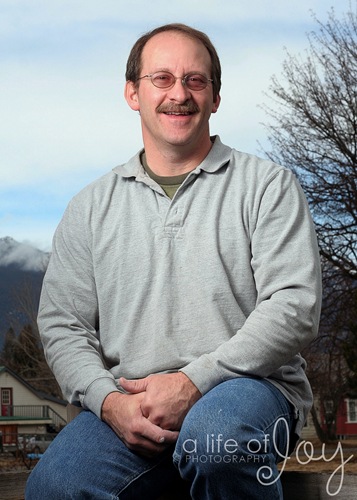 Ken on fence again watermarked