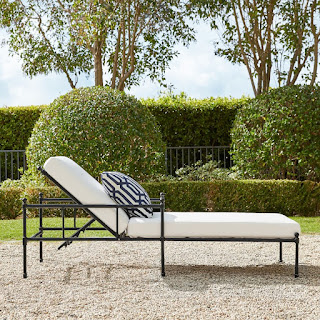 https://www.williams-sonoma.com/products/calistoga-outdoor-chaise/?pkey=s%7Cpatio%20furniture%7C124