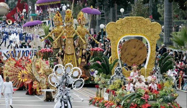 Konvoi Indonesia dalam parade mawar di Pasadena, AS ( REUTERS/Jonathan Alcorn )