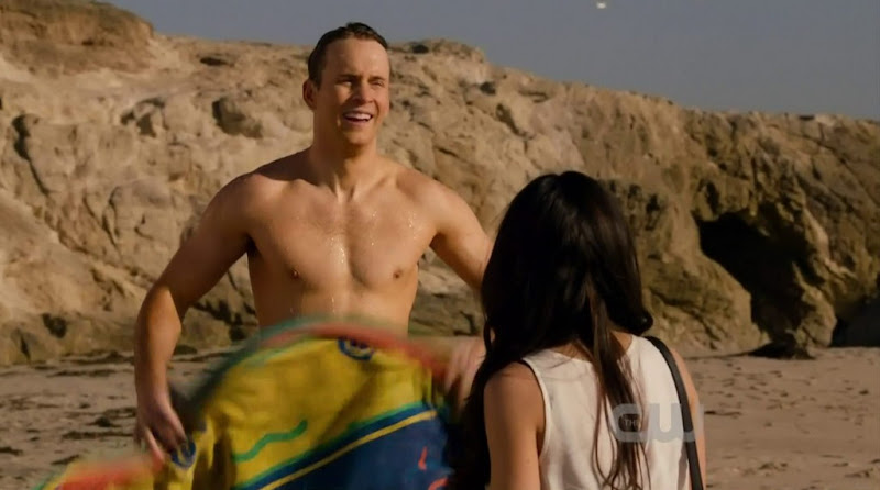 Robert Hoffman Shirtless in 90210 s4e20