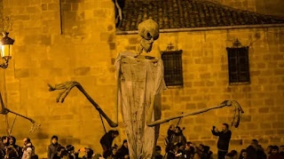 Brevísima aproximación a la noche y día de difuntos. Francisco Acuyo