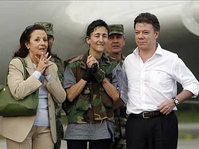 "Quiero agradecerle a Dios", dice Ingrid Betancourt luego de ser rescatada por el Ejercito de Colombia