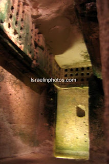 Israel Reisgids: Tel Maresha - Beit Guvrin (Maresha, Eleutheropolis, Tel Sandahannah, bevind zich ca.1,5km ten zuiden van Beit Guvrin en 39km ten oosten van Ashkelon)