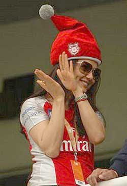 IPL Day 2 Pics