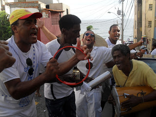 Cenas da festa na Almirante Barroso