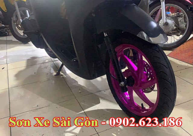 Sơn mâm xe máy Vario màu hồng candy cực đẹp tại TP.HCM