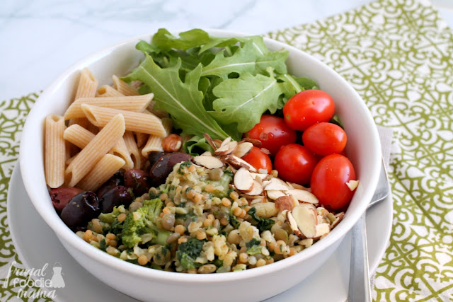 This easy to make Italian Style Buddha Bowl is a protein packed, family pleasing weeknight dinner idea.