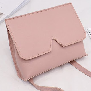 https://www.newchic.com/crossbody-bags-3610/p-1213047.html?rmmds=category?utm_source=Blog&utm_medium=57716&utm_content=2592