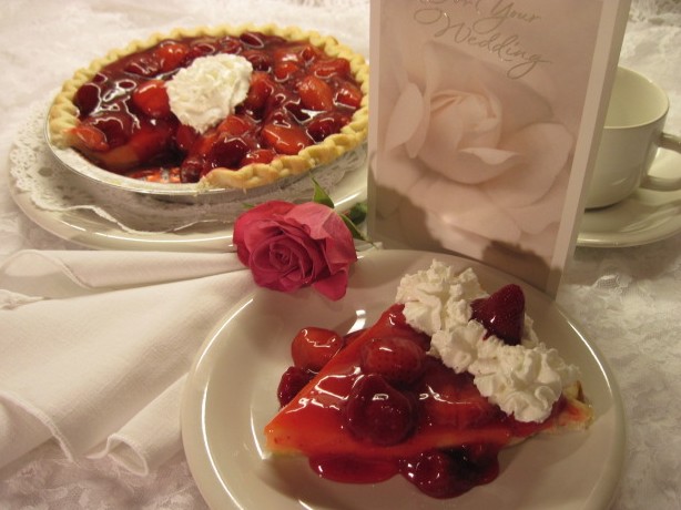 Polish Wedding Strawberry Cream Pie