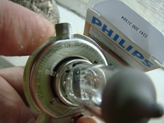 Osram OEM Bulb vs New Philips Replacement Bulb