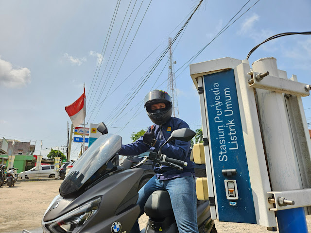 Firman Bagikan Pengalaman Menggunakan Motor Listrik sebagai Transportasi Kerja