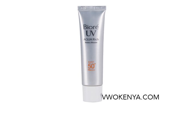 Kem chống nắng Biore UV Aqua Rich Watery Mousse