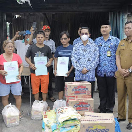 Amsakar Tinjau Kebakaran di Sagulung 