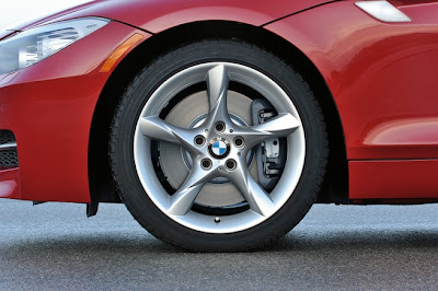 2011 BMW Z4 sDrive35is Racing Wheel