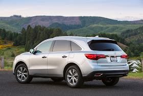 Rear 3/4 view of 2016 Acura MDX