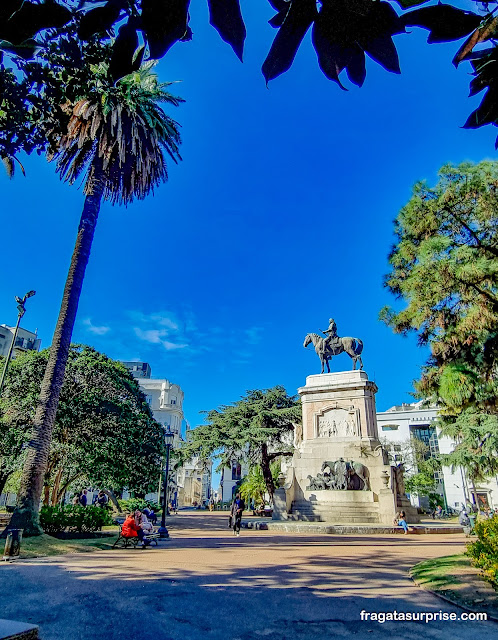 Praça Zabala, Montevidéu