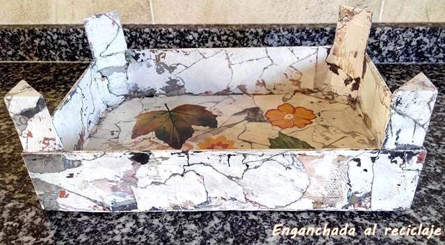 Bandeja imitación piedra decorada con decoupage - foto 2