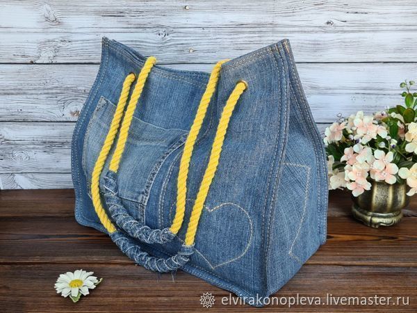 Recycled Denim Bag. Free Pattern & Tutorial