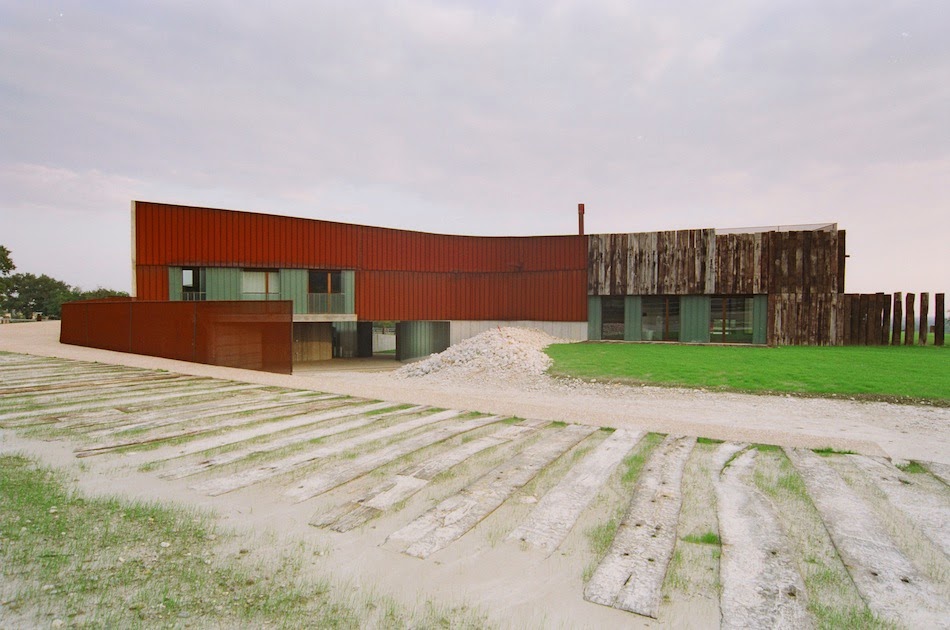 build | ranch house in italy