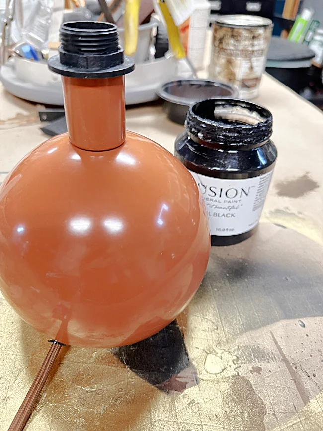 round lamp and jar of Fusion mineral paint