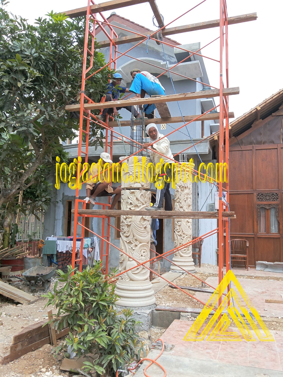  pilar rumah Kerajinan Ukir Batu Alam paras jogja batu putih