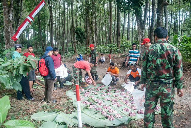 Qurban bersama Relawan Kemanusiaan & Lingkungan di Slerok