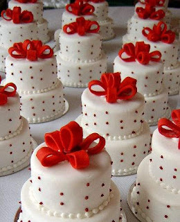 Mini Wedding Cakes 