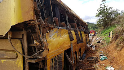 Resultado de imagem para fotos de Filho que perdeu mãe em acidente de ônibus no Barro deve receber 143 mil reais de indenização