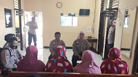 Tanamkan Modal agama untuk Tahanan, Satbinmas Polres Soppeng Bersama Polisi Santri Berikan Ceramah dan Tausiah di Rutan Polsek Lalabata