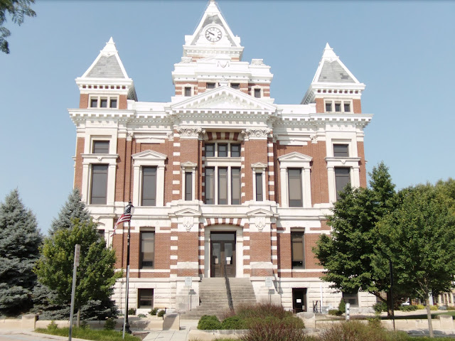 courthouse side view