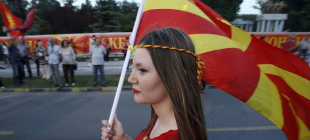Χαμός στα Σκόπια: Ο Πρόεδρος δεν θα υπογράψει και πάλι το διάταγμα για τη διεύρυνση της αλβανικής γλώσσας
