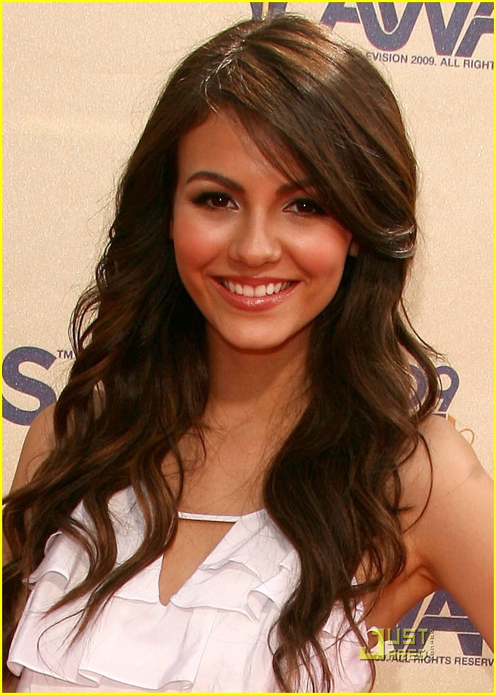 Victoria Justice Photo Set