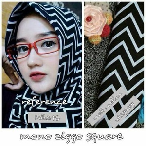  Hijab Monochrome Ziggo Square