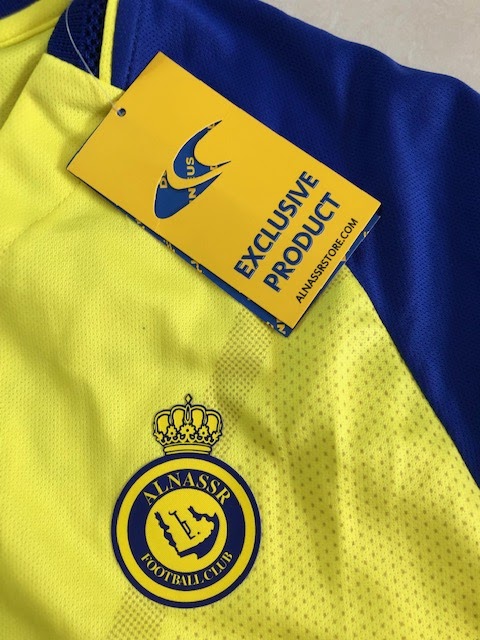 Al-Nassr jersey.