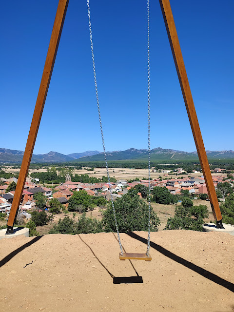 Columpio "Mirador del Eria" en Castrocontrigo