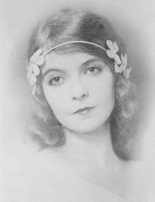 Style Icon Lillian Gish