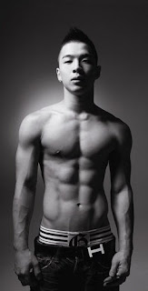 Taeyang shirtless picture
