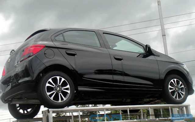 carro Onix Chevrolet Preto